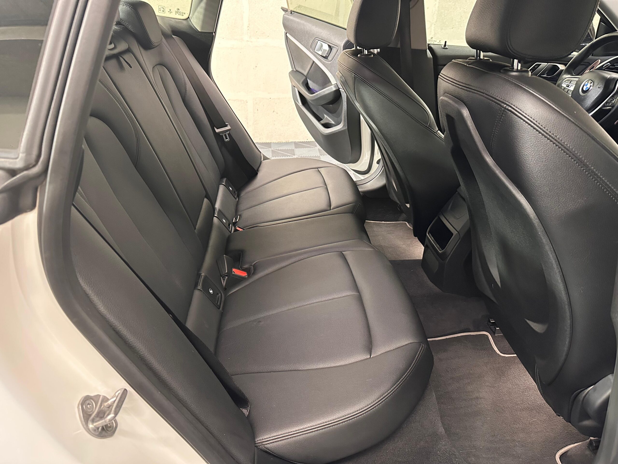 BMW 220I — foto 21 de 23