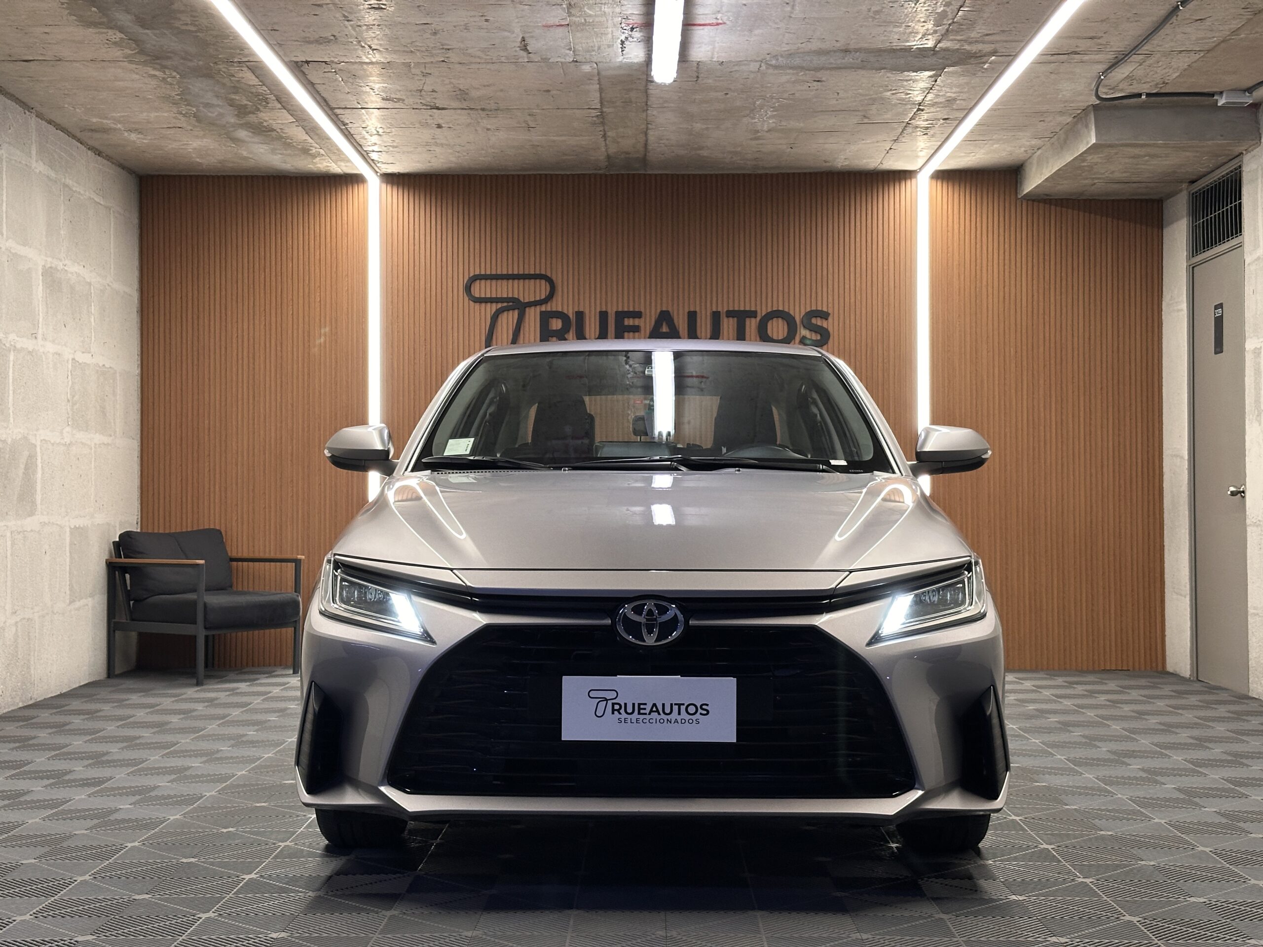 Toyota Yaris E